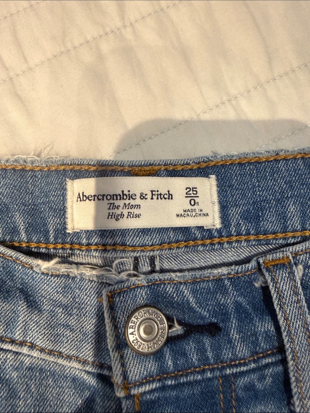 Abercrombie & Fitch Light Blue Mom High-Rise Jeans